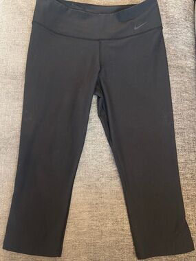 Nike Women’s One Legend Pant 27 Inch Black Dri-Fit Leggings, Medium